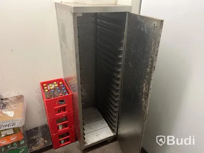 Skåp i rostfritt för bakplåtar med hjul