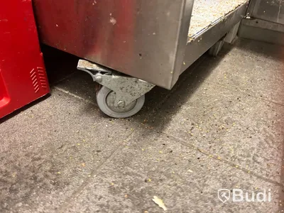 Skåp i rostfritt för bakplåtar med hjul