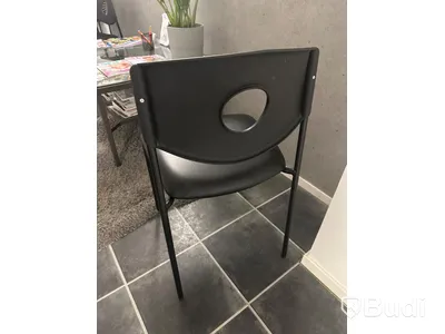 Glasbord i metall med 2 st stolar