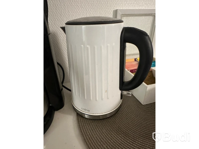 Kaffebryggare, vattenkokare och diverse glas