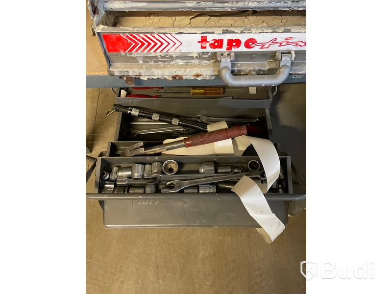 Verktygslåda i plåt inklusive verktyg