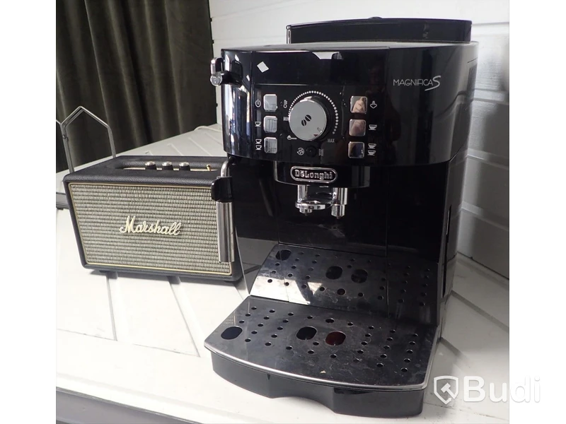 Kaffemaskin & Högtalare