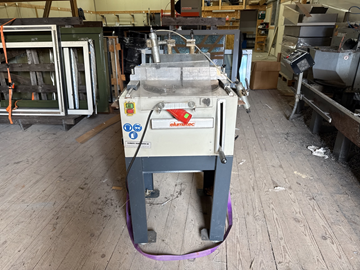 Enkelkap Elumatec TS 161/21 med sågbord