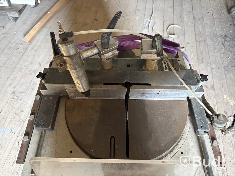 Enkelkap Elumatec TS 161/21 med sågbord
