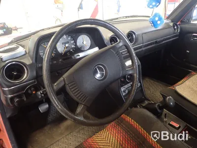 Mercedes 300D 1978 personbil - OMSTARTAD