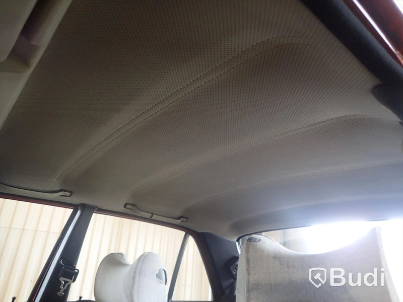 Mercedes 300D 1978 personbil - OMSTARTAD