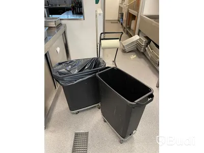 2st Sophållare och pappershållare