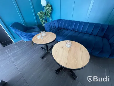 Soffa, fåtölj och 2st bord, lampa med hyllplan