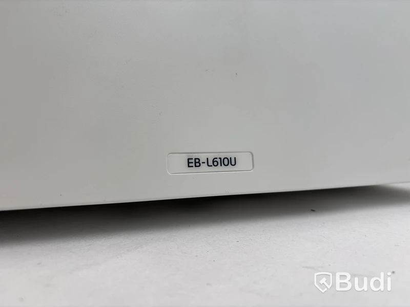 LCD-projektor Epson EB-L610U samt projektorduk Draper