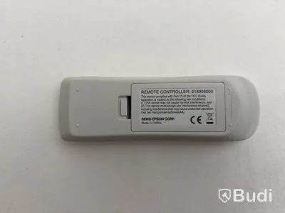 LCD-projektor Epson EB-L610U samt projektorduk Draper