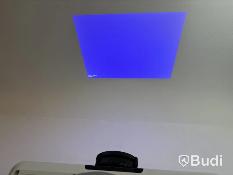 LCD-projektor Epson EB-L610U samt projektorduk Draper