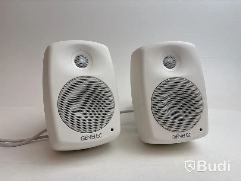 2 st. Aktiva högtalare Genelec 4020C, vit