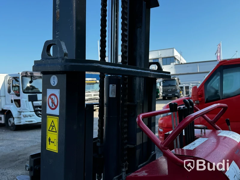 Larvgående truck Hinowa TP1600A -2016