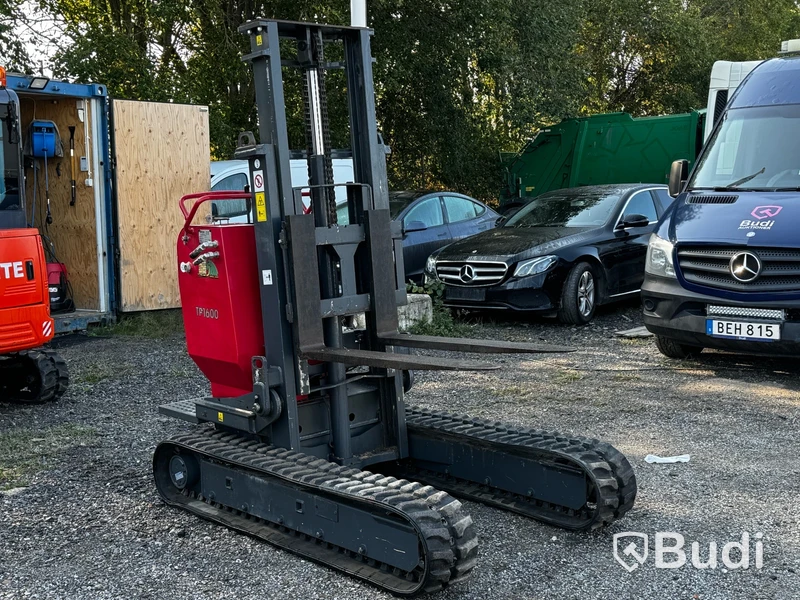 Larvgående truck Hinowa TP1600A -2016