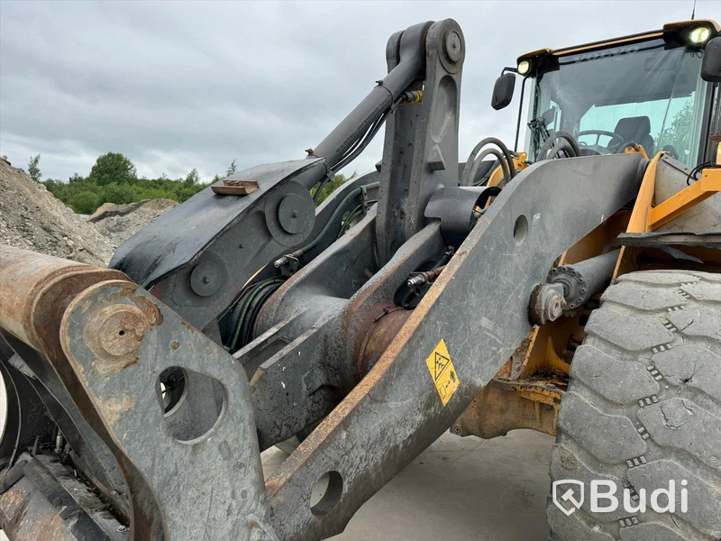 Volvo L180G - 2012 - EXPORT momsfri försäljning inom EU. Chassi no: VCEL180GP00019735 - Köpare: P.W. SAKBUD PRZEMYSLAW SAK, VAT PL4990414552 , Land: Polen, Intrastat HS code: 84295200, Vikt: 29700 kg
