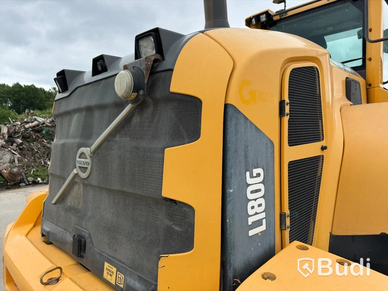 Volvo L180G - 2012 - EXPORT momsfri försäljning inom EU. Chassi no: VCEL180GP00019735 - Köpare: P.W. SAKBUD PRZEMYSLAW SAK, VAT PL4990414552 , Land: Polen, Intrastat HS code: 84295200, Vikt: 29700 kg
