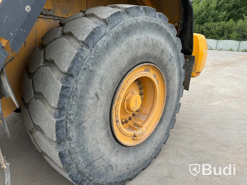 Volvo L180G - 2012 - EXPORT momsfri försäljning inom EU. Chassi no: VCEL180GP00019735 - Köpare: P.W. SAKBUD PRZEMYSLAW SAK, VAT PL4990414552 , Land: Polen, Intrastat HS code: 84295200, Vikt: 29700 kg