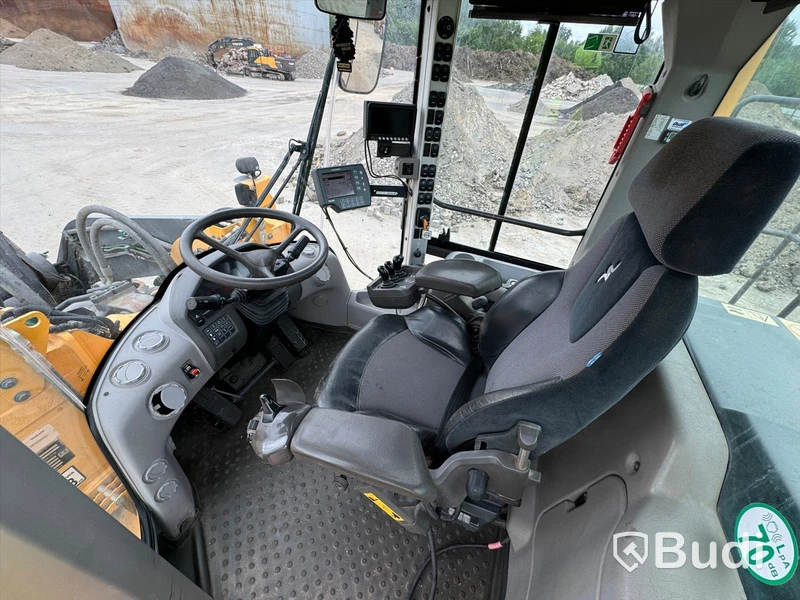 Volvo L180G - 2012 - EXPORT momsfri försäljning inom EU. Chassi no: VCEL180GP00019735 - Köpare: P.W. SAKBUD PRZEMYSLAW SAK, VAT PL4990414552 , Land: Polen, Intrastat HS code: 84295200, Vikt: 29700 kg