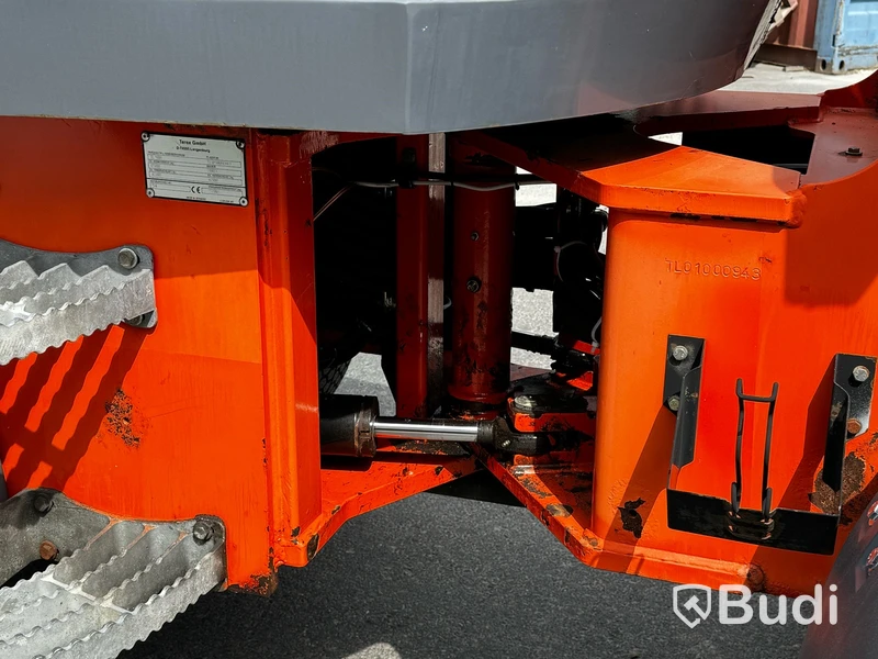 Hjullastare Terex TL-100 -2009 med redskap