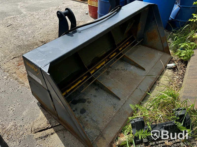 Hjullastare Terex TL-100 -2009 med redskap