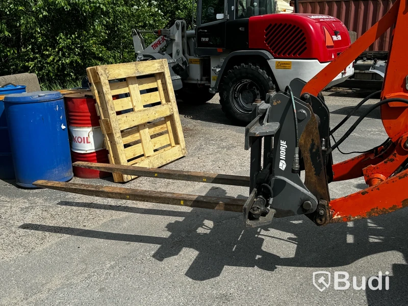 Hjullastare Terex TL-100 -2009 med redskap