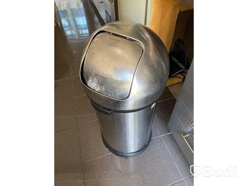 Brabantia soptunna med lock