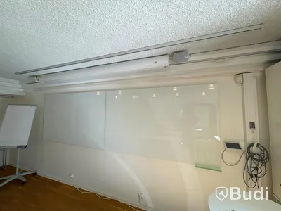 16st EFG Stolar, 8st balzar Beskow, 10st bord, 1st ståbord, whiteboard, tamburmajor, blädderblockstativ på hjul