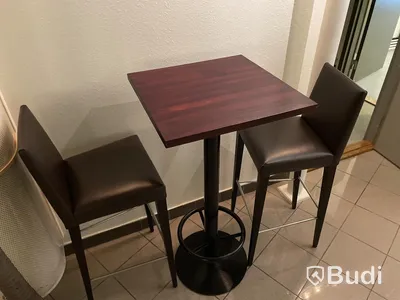 2 st barstolar samt barbord