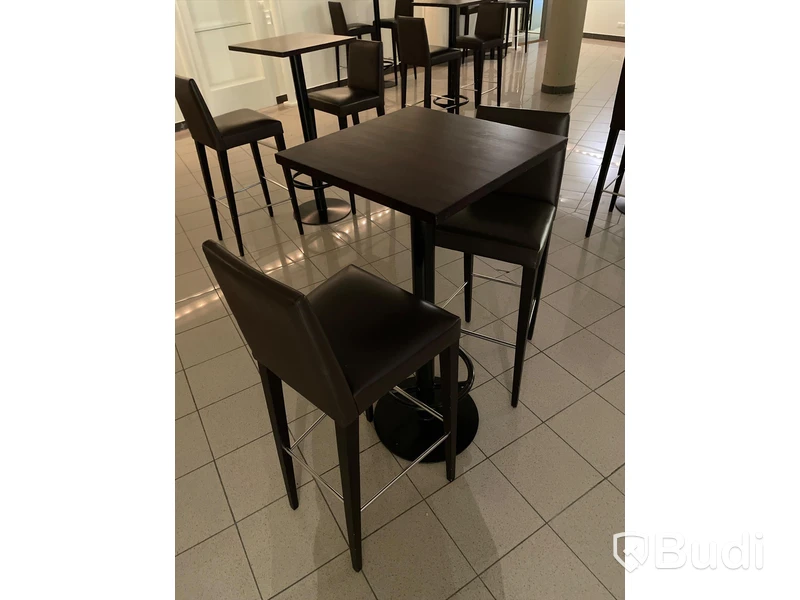 2 st stolar samt barbord