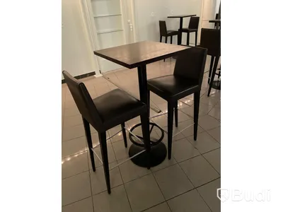 2 st stolar samt barbord