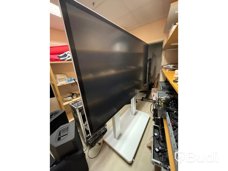 Bestboard, stor tv, 85 tum med inbyggd dator på SMS-stativ Obs! Saknar fjärrkontroll