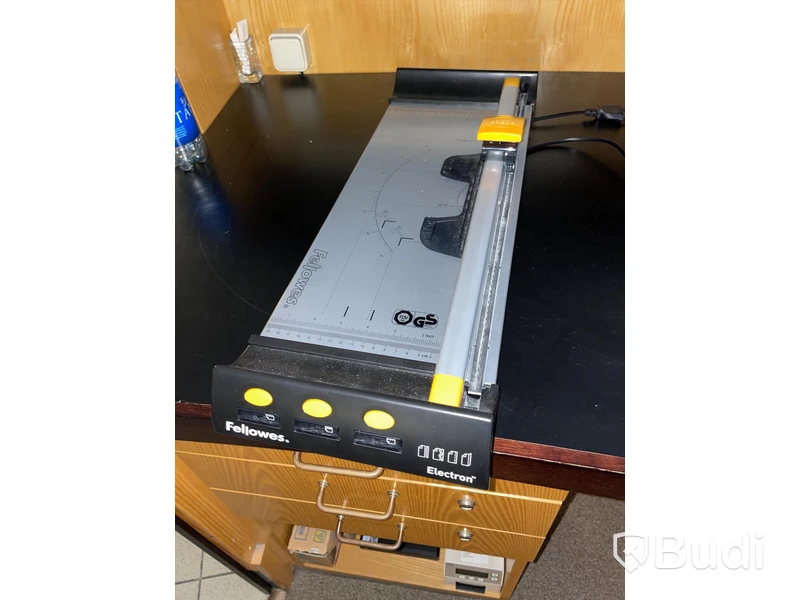 Pappersskärare Fellowes samt laminator Leipzig