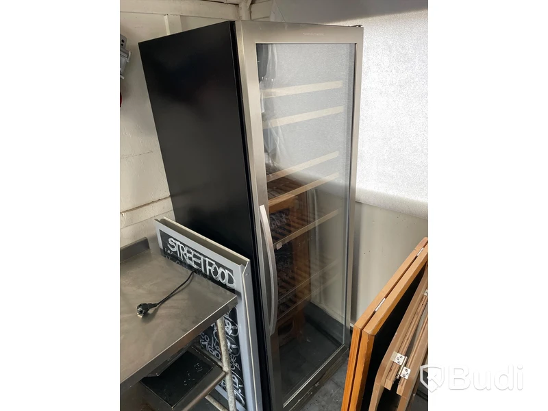 Grillstugan, 2 st kylbänkar, infravärme, vinkyl, rostfri arbetsbänk