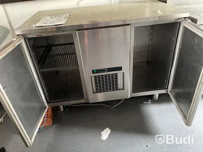 Grillstugan, 2 st kylbänkar, infravärme, vinkyl, rostfri arbetsbänk