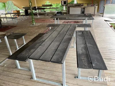 5 st bord samt 8 st bänkar