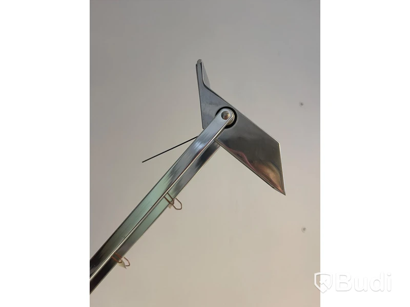Skrivbordslampa, Milano Artemide spa, Design R. Sapper. Nypris 4000 kr