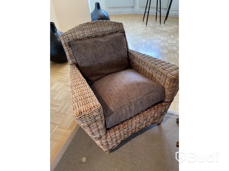 2st korgfåtöljer
