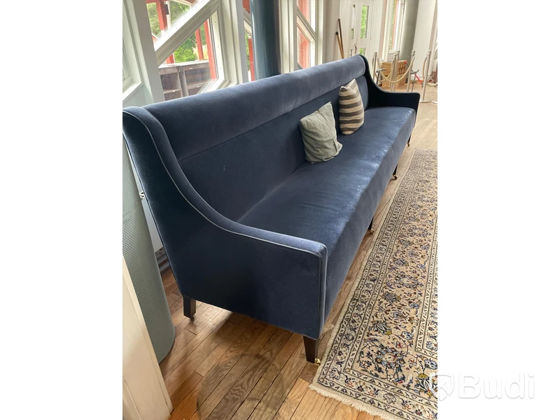Soffa i blå sammet med hjul, George Smith, 370x77x110 cm