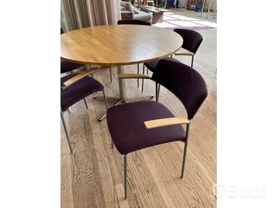 Runt matbord dia 120 cm samt 5st stolar EFG