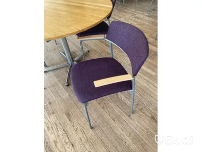 Runt matbord dia 120 cm samt 4st stolar EFG