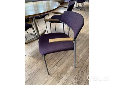 Runt matbord dia 120 cm samt 5st stolar EFG