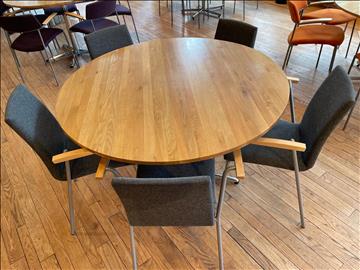 Runt matbord dia 120 cm samt 5st stolar Balzar Beskow 