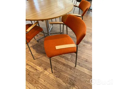 Runt matbord dia 120 cm samt 6st stolar EFG