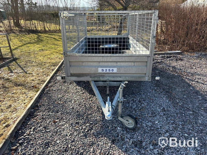 Släpvagn med grindar Wiola, -2022, Besiktigad tom 2027