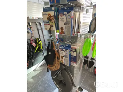 Parti med diverse artiklar för hundägare