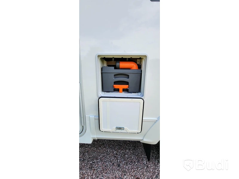 Husbil Adria 600 DT - 2020