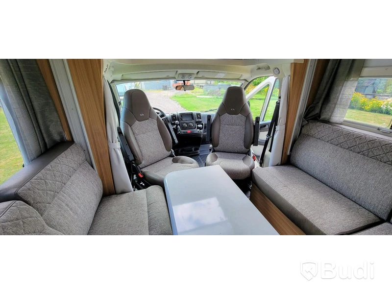 Husbil Adria 600 DT - 2020