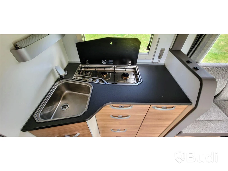 Husbil Adria 600 DT - 2020