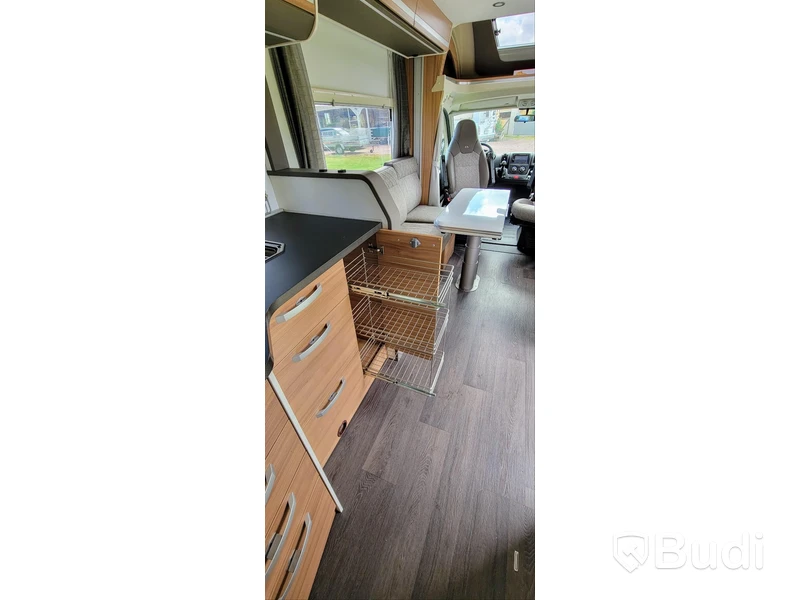 Husbil Adria 600 DT - 2020