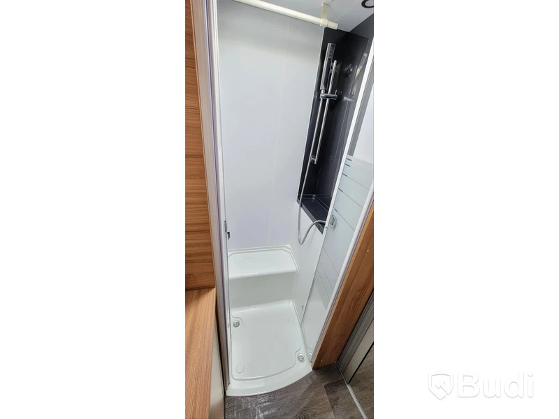 Husbil Adria 600 DT - 2020